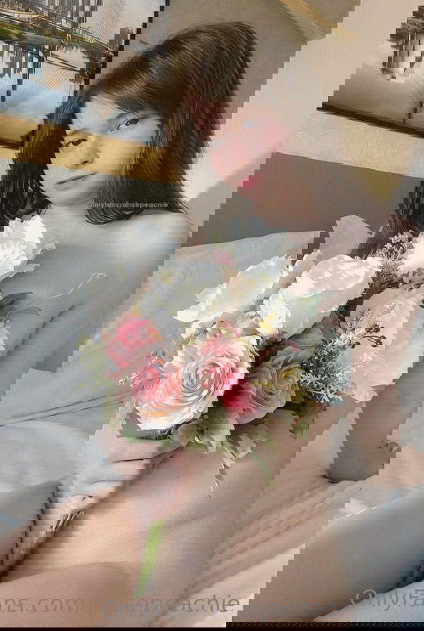 NancyT35, 20 years old from United Kingdom