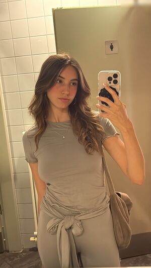 ficiri9516's Profile Photo