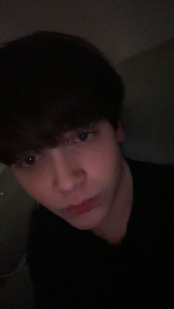 lxon_w088, 18 years old from Japan