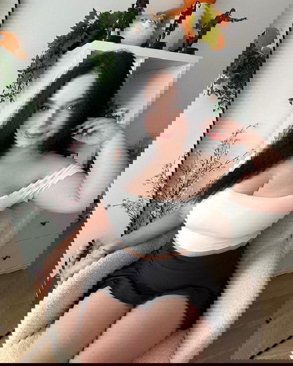 loona415, 22 years old from United States