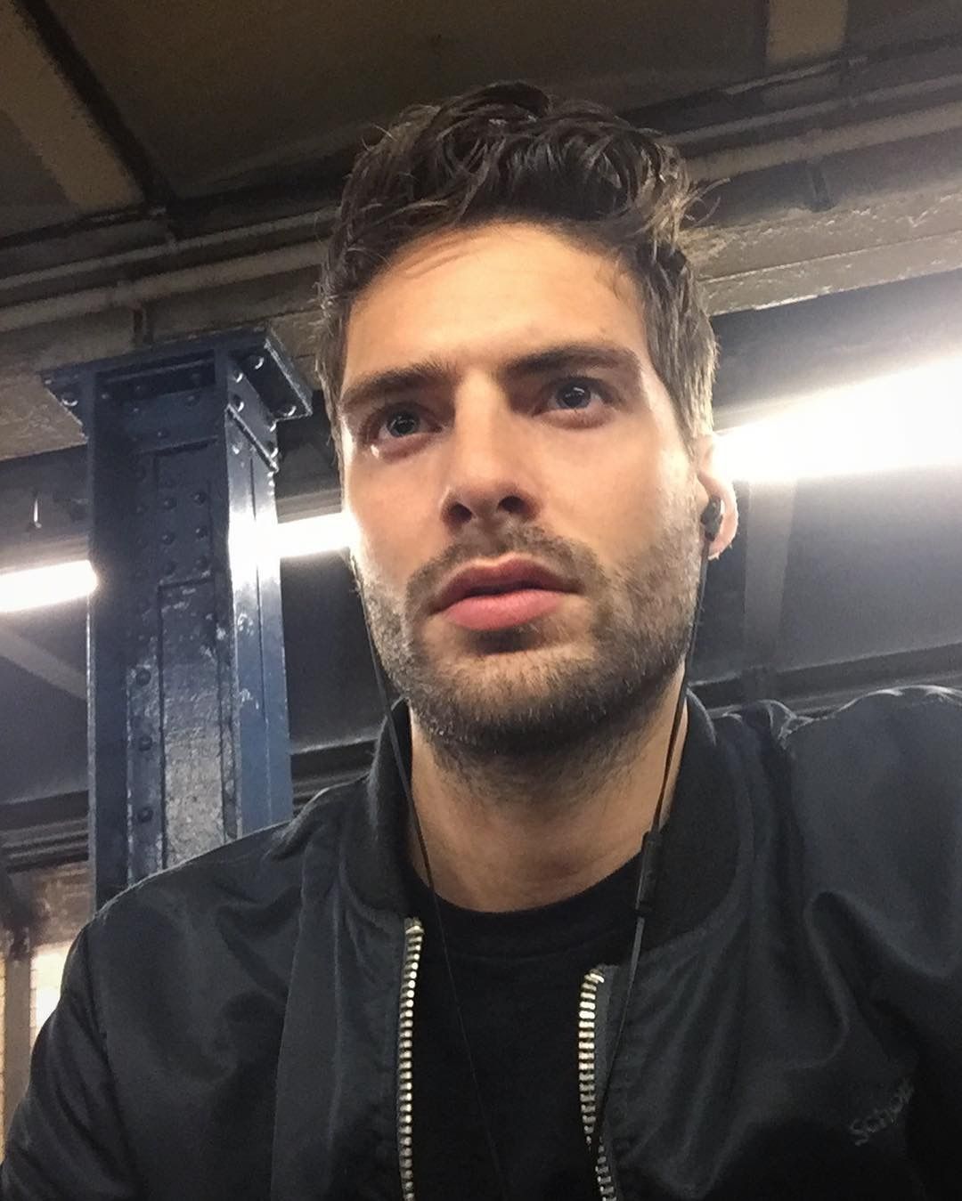 gusjohn007's Cover Photo