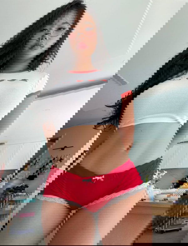 sunfix312, 23 years old from United States