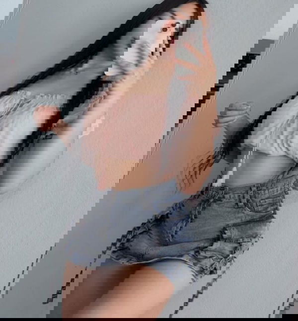 pixebi6305, 21 years old from United Kingdom