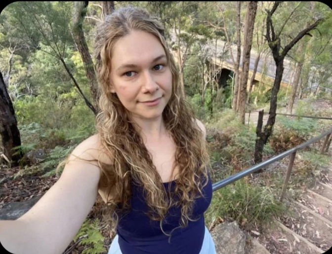 hjjjpru's Cover Photo