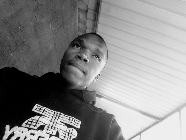 freezofrs, 22 years old from Zambia