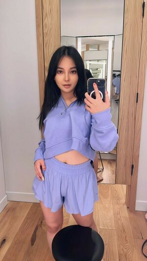 yebeji6017, 22 years old from Sweden