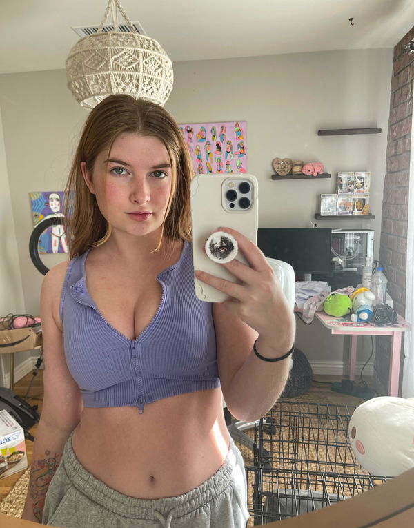 enila5786, 23 years old from Canada