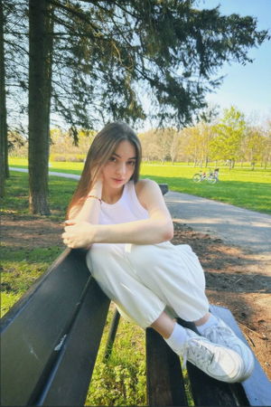 Lillian21's Profile Photo