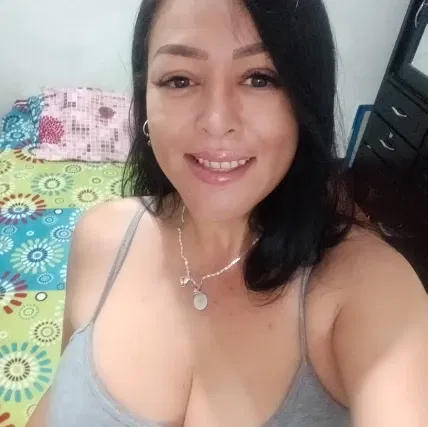 lifike, 25 years old from United States