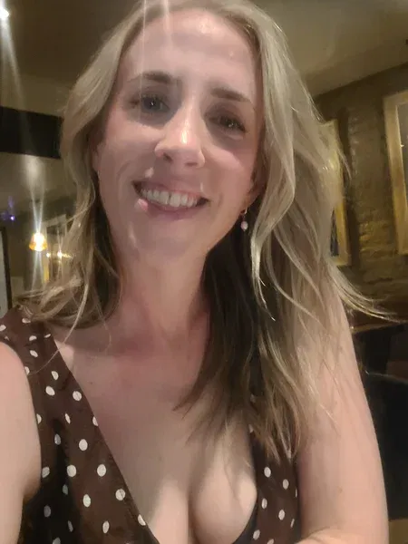 Debra18, 19 years old from United States