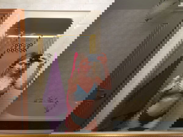 bweta, 20 years old from United States