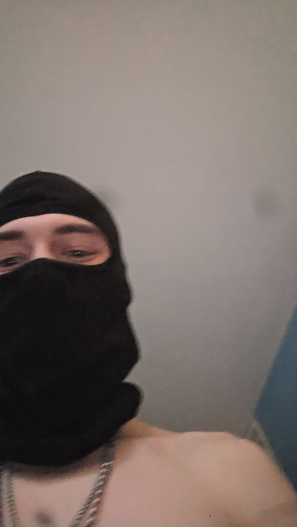 bob212, 21 years old from United Kingdom