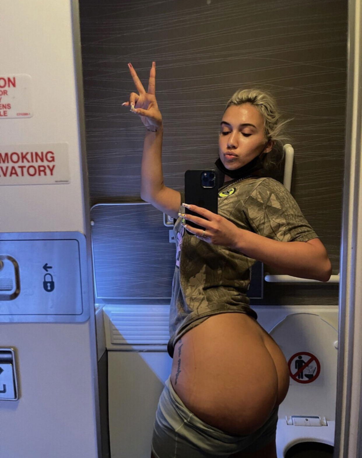 debbierart's Cover Photo