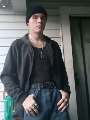 uztengrav56's Profile Photo