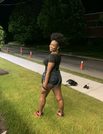 DonnaR121, 21 years old from United States