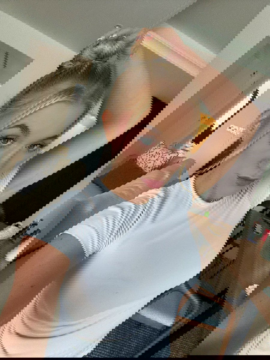 Ellebrooke163's Profile Photo