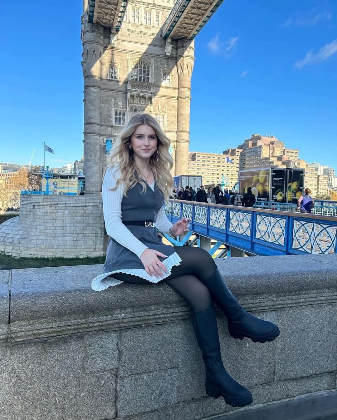 lisosok's Cover Photo