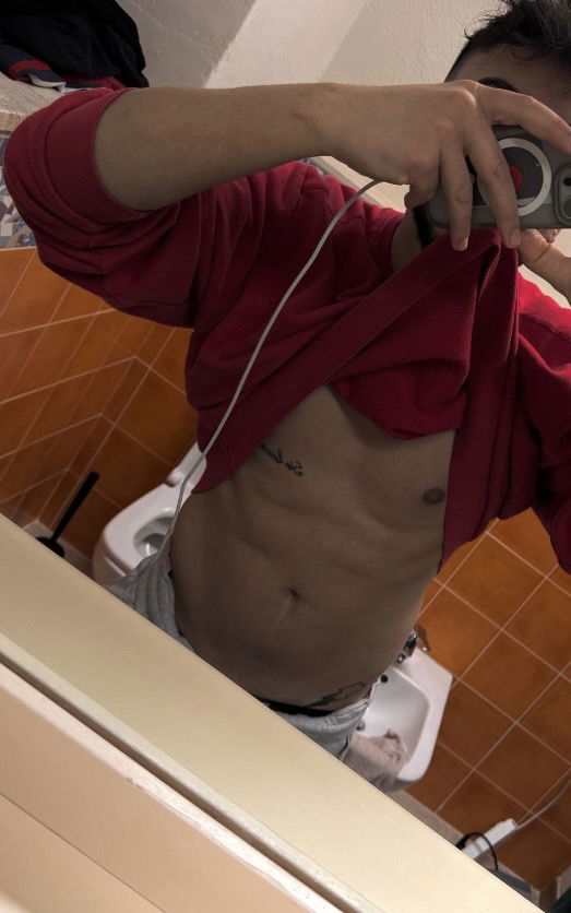 F_real00, 27 years old from Italy