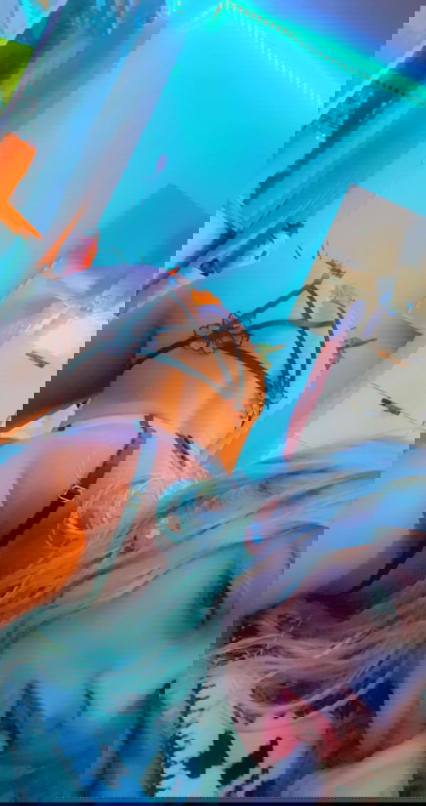 v3tz5lbi6v, 19 years old from Australia