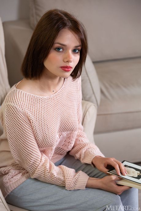 helobif880, 20 years old from Ukraine