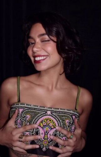 Junnate22F25, 22 years old from United States