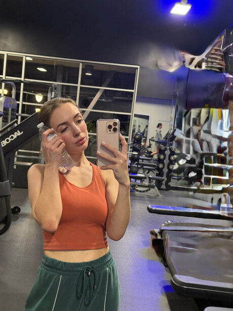 sararo8314, 22 years old from Austria