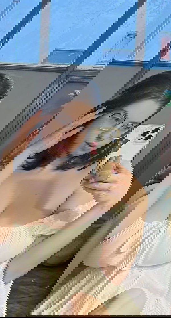 Izabella14748, 23 years old from Canada