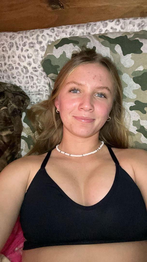 Reanna1012's Cover Photo