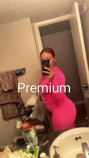 MonicaH2's Profile Photo