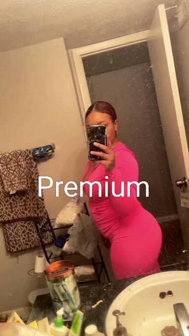 MonicaH2, 21 years old from United States