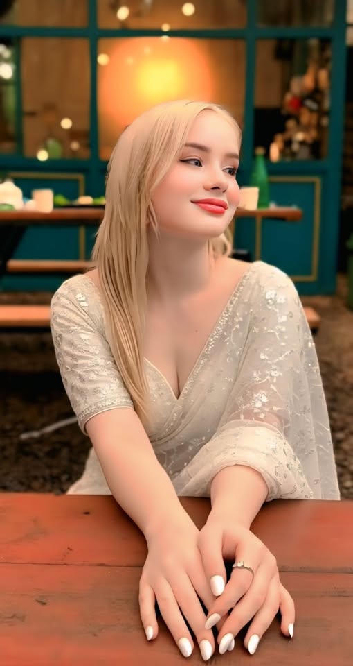 xociso8106, 21 years old from Finland