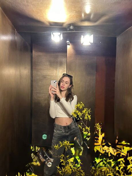 yiloce7199, 25 years old from Denmark