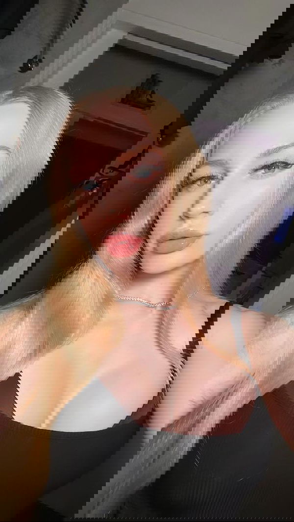 Izzy_irise, 25 years old from United States