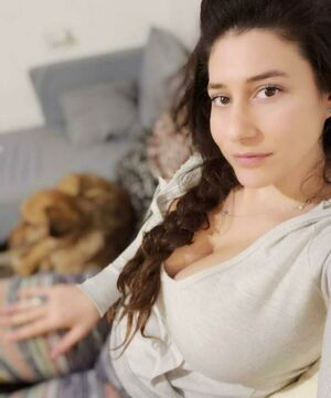 bebepe7917, 24 years old from United Kingdom