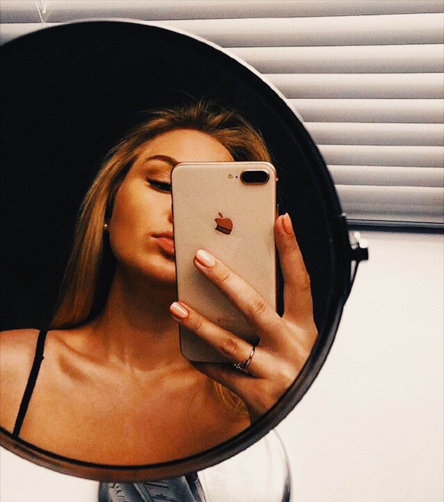 lirega5387's Cover Photo