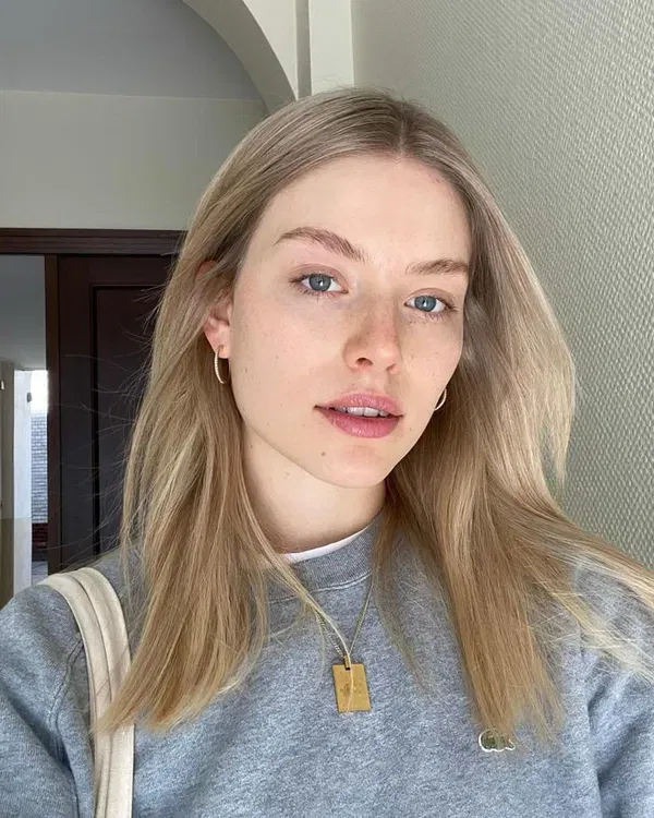 weximi3748, 23 years old from Denmark