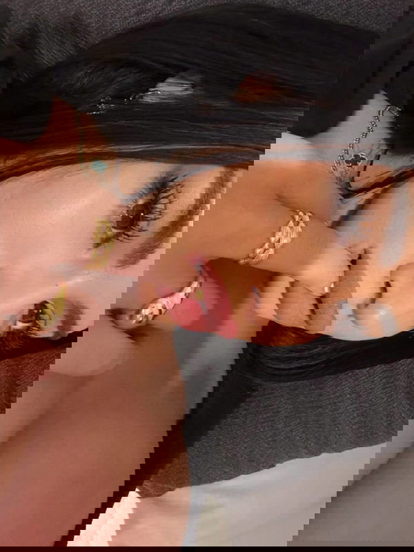 margefei, 19 years old from United States