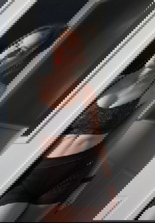 sihosop, 21 years old from United Kingdom