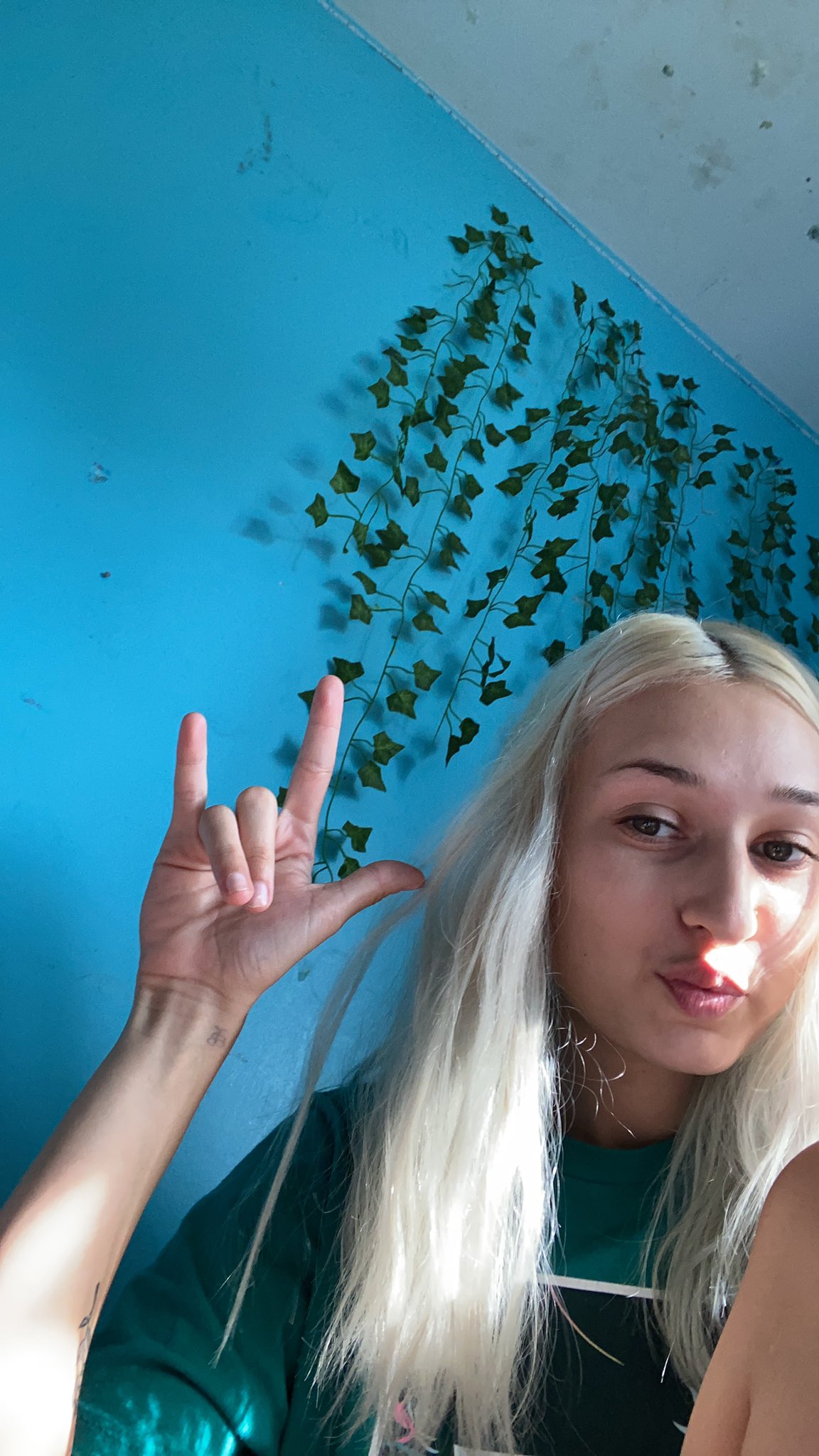 fafor90615's Cover Photo