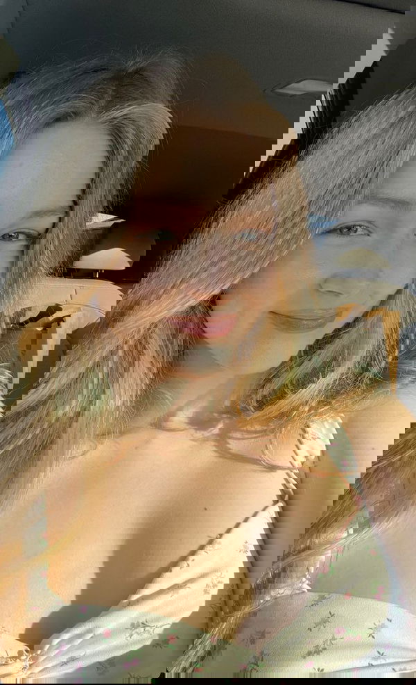 Lennon2301, 23 years old from France