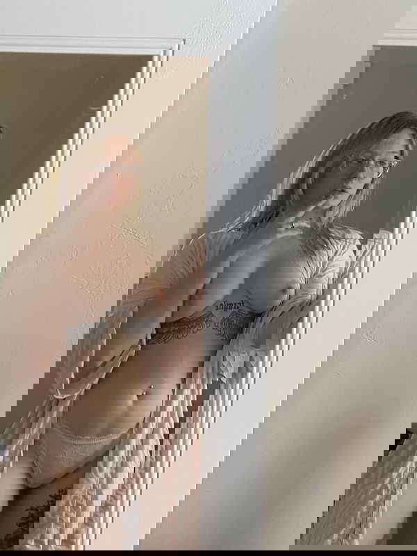 shopisha40, 21 years old from United States