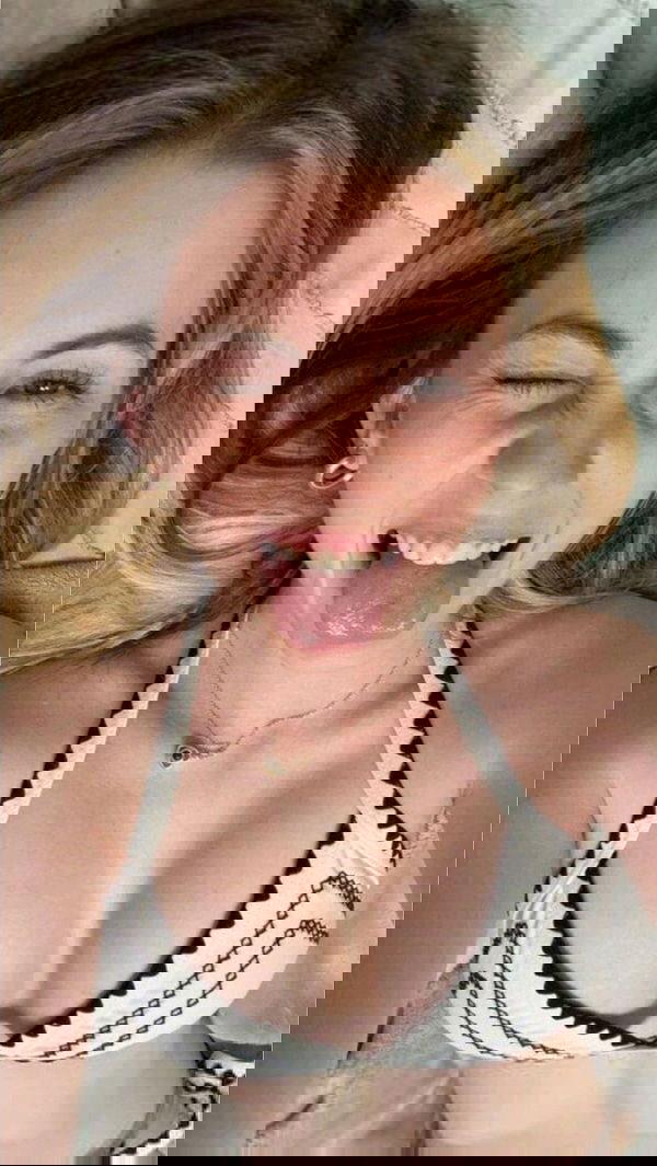 Veronica786, 18 years old from Canada