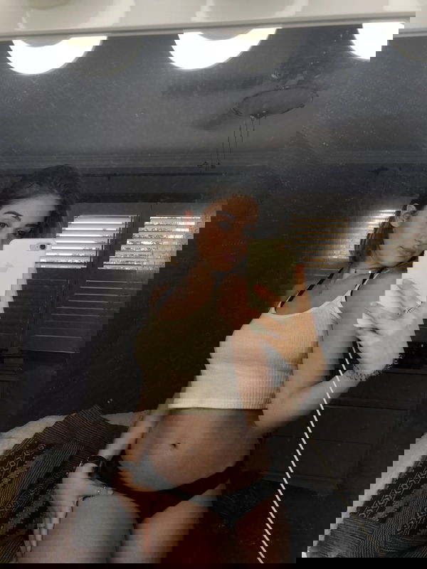 Sophie100, 21 years old from United Kingdom