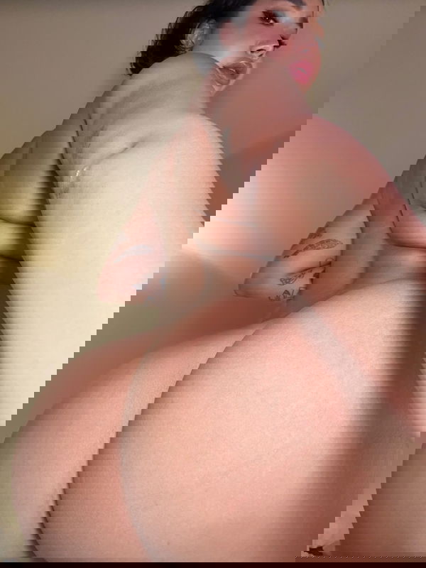 vuxybujy, 23 years old from United States