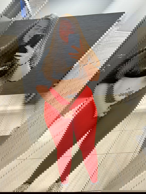 viviaxj92, 23 years old from United States