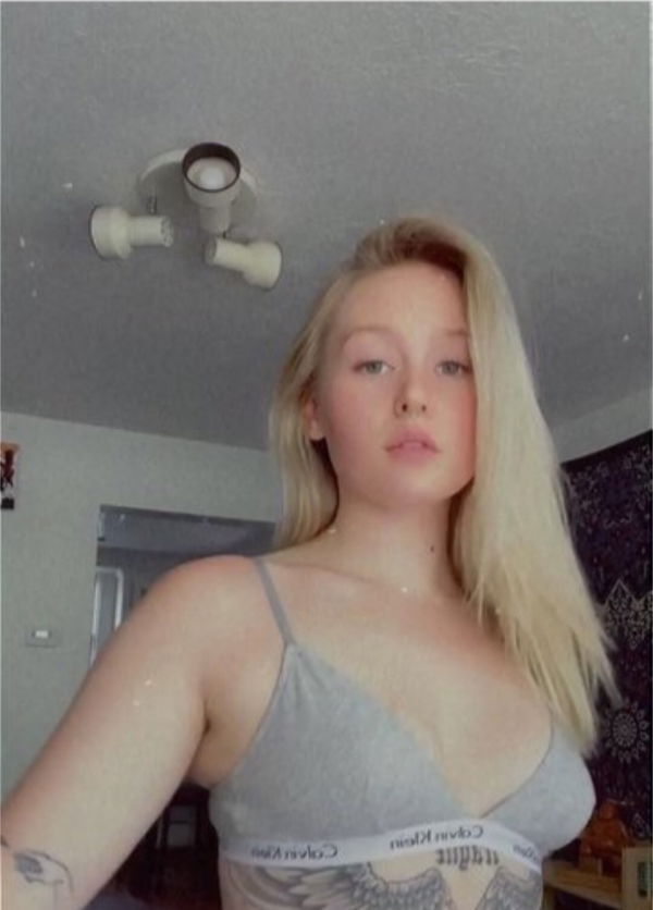 Florence5448, 20 years old from United Kingdom
