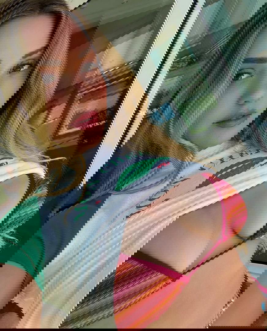 zrczmux884d1401's Cover Photo