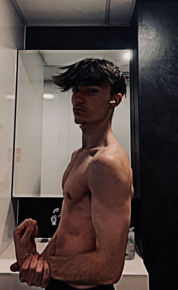 jackcarp207, 18 years old from United Kingdom