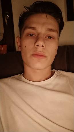 Adrien007, 21 years old from France