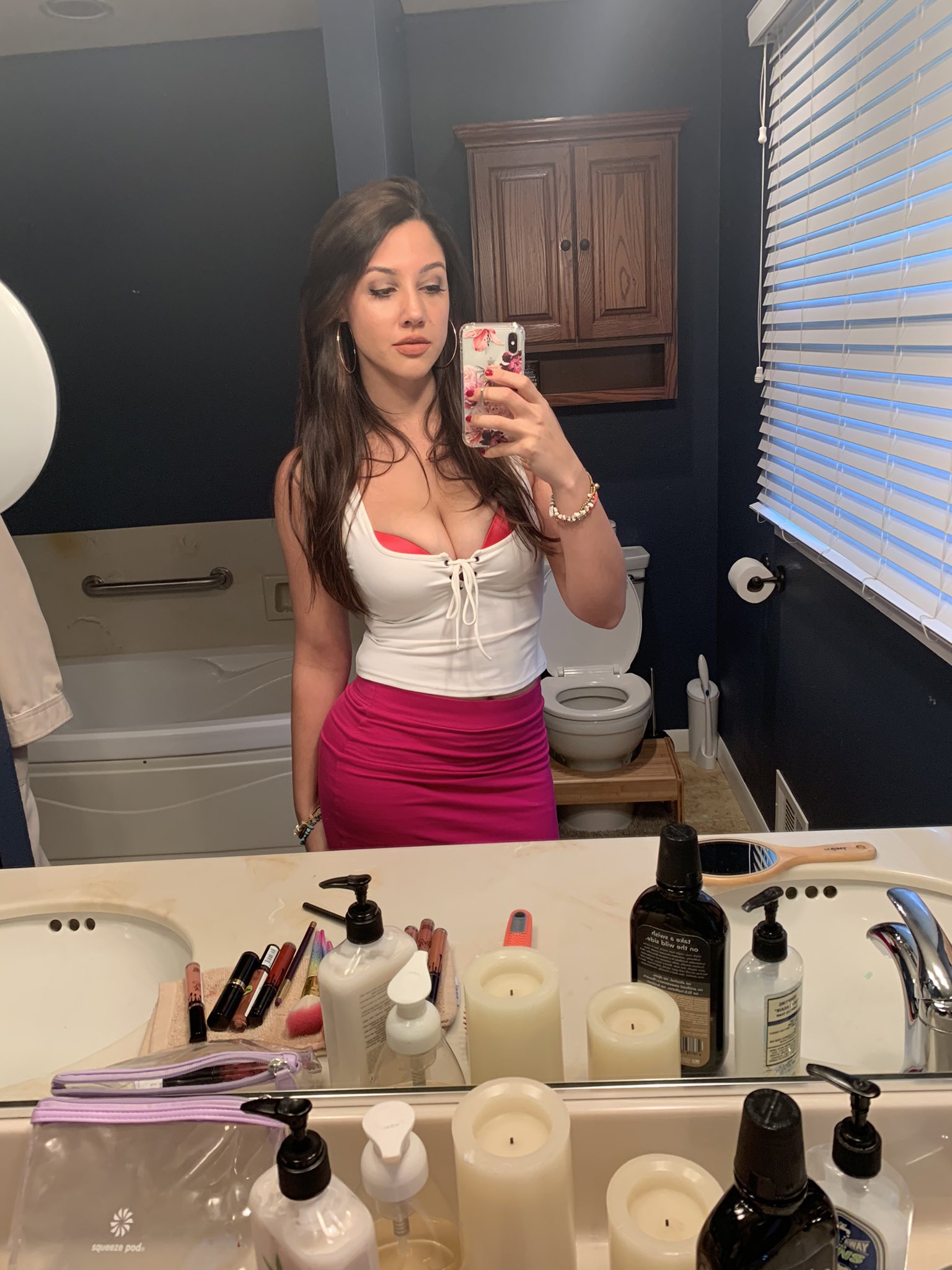 AutumnRose35, 23 years old from Bolivia